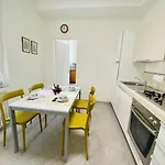 Hostdomus - Trilocale Da Dino *