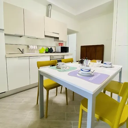 Hostdomus - Trilocale Da Dino *