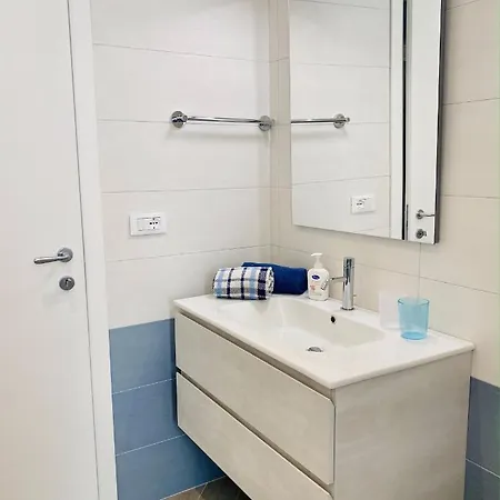 Hostdomus - Trilocale Da Dino *