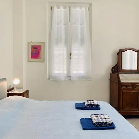 Apartmán Hostdomus - Trilocale Da Dino *