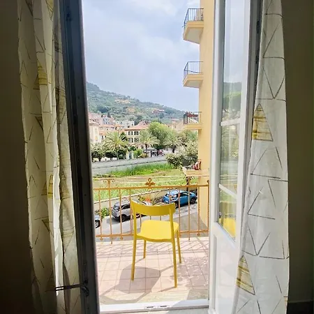 Apartmán Hostdomus - Trilocale Da Dino *