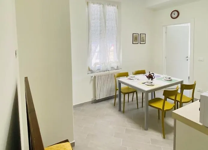 Hostdomus - Trilocale Da Dino Finale Ligure