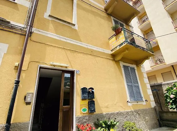 Appartement Hostdomus - Trilocale Da Dino Finale Ligure