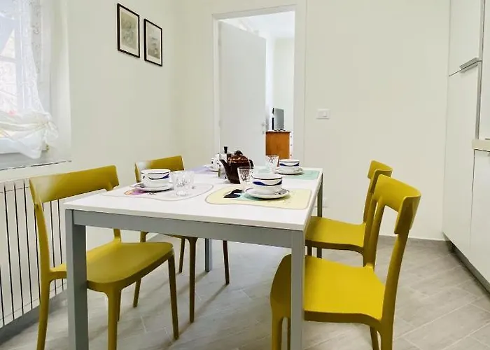 Appartement Hostdomus - Trilocale Da Dino *