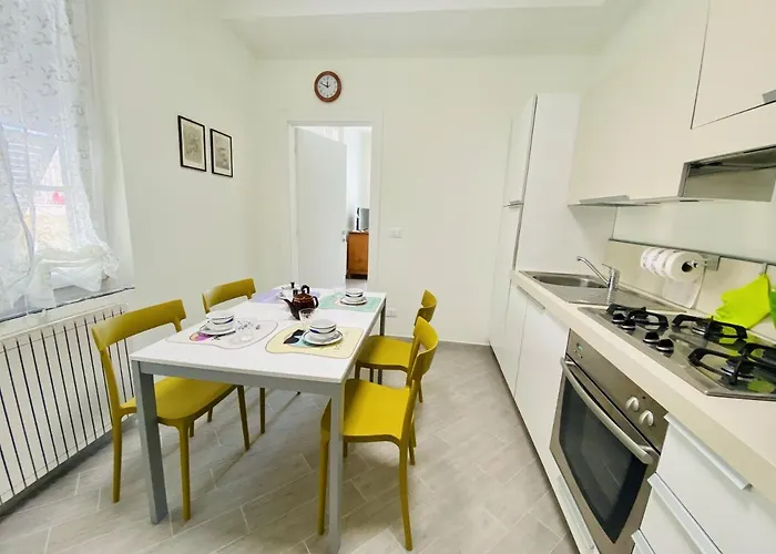 Hostdomus - Trilocale Da Dino *