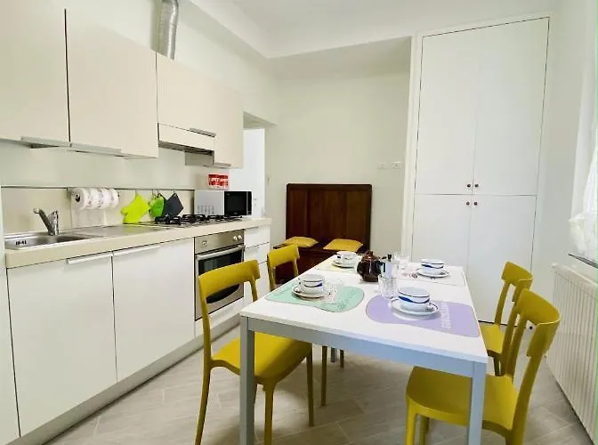 Hostdomus - Trilocale Da Dino * Finale Ligure